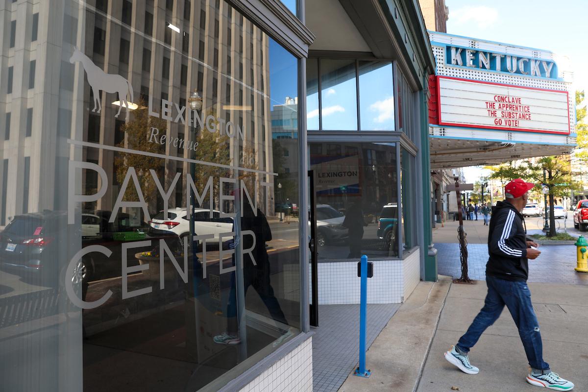 The front of the LEXServ payment center.